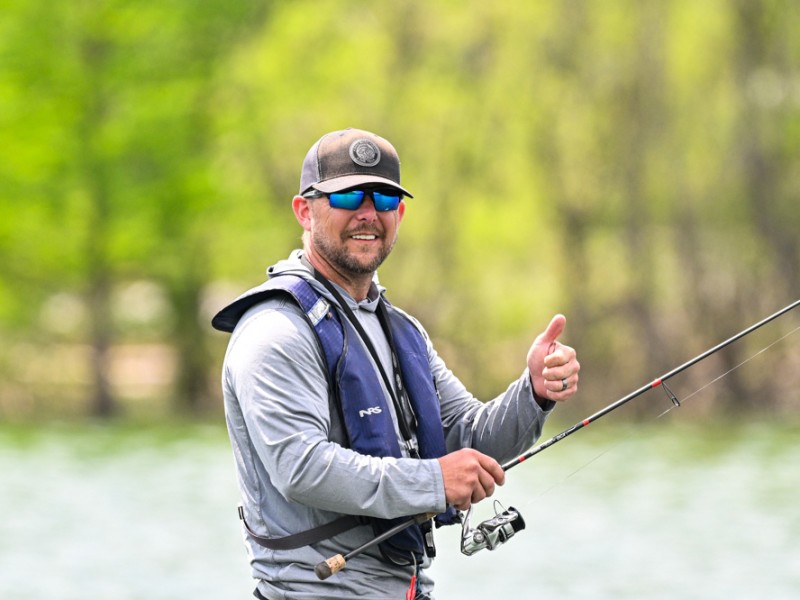 landstrom-thumbs-up-dale-hollow-2025-mark-cisneros-bass.jpg